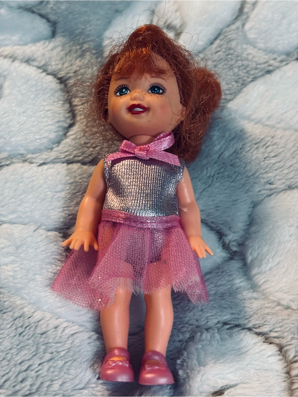 Vintage 1999 Wizard of Oz Lullaby Munchkin Barbie Kelly doll